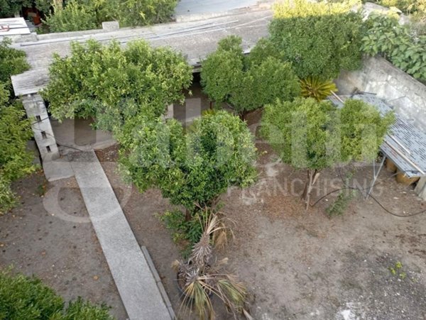 terreno edificabile in vendita ad Oria