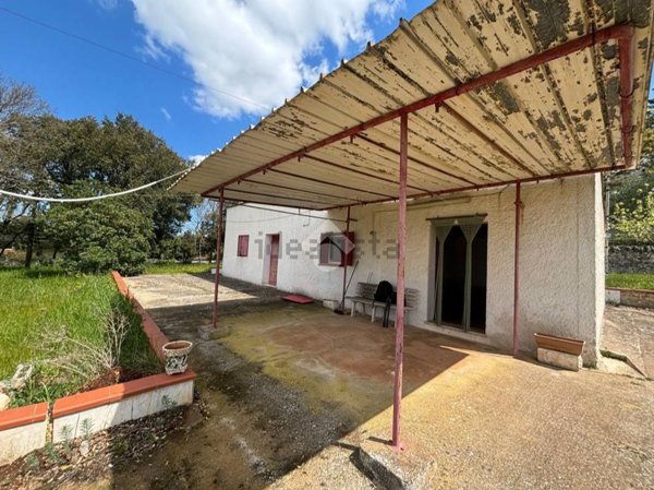 casa indipendente in vendita ad Oria