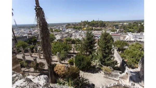 casa indipendente in vendita ad Oria