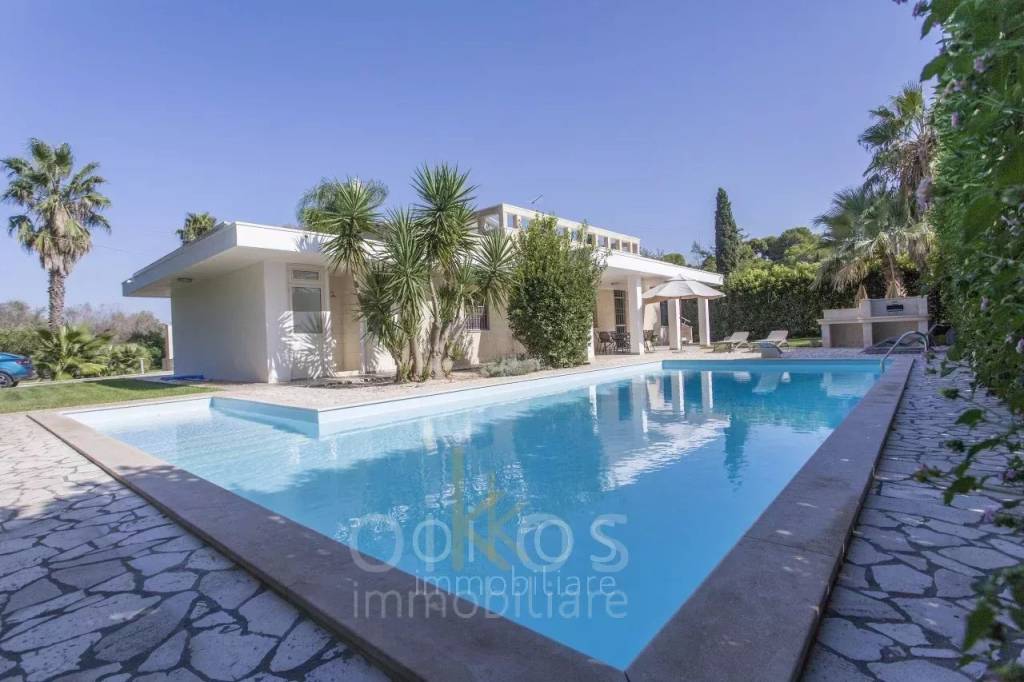 casa indipendente in vendita ad Oria