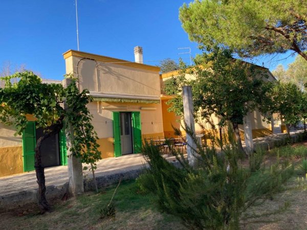 casa indipendente in vendita ad Oria