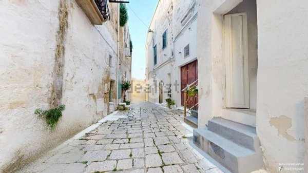 quadrivano in vendita ad Oria