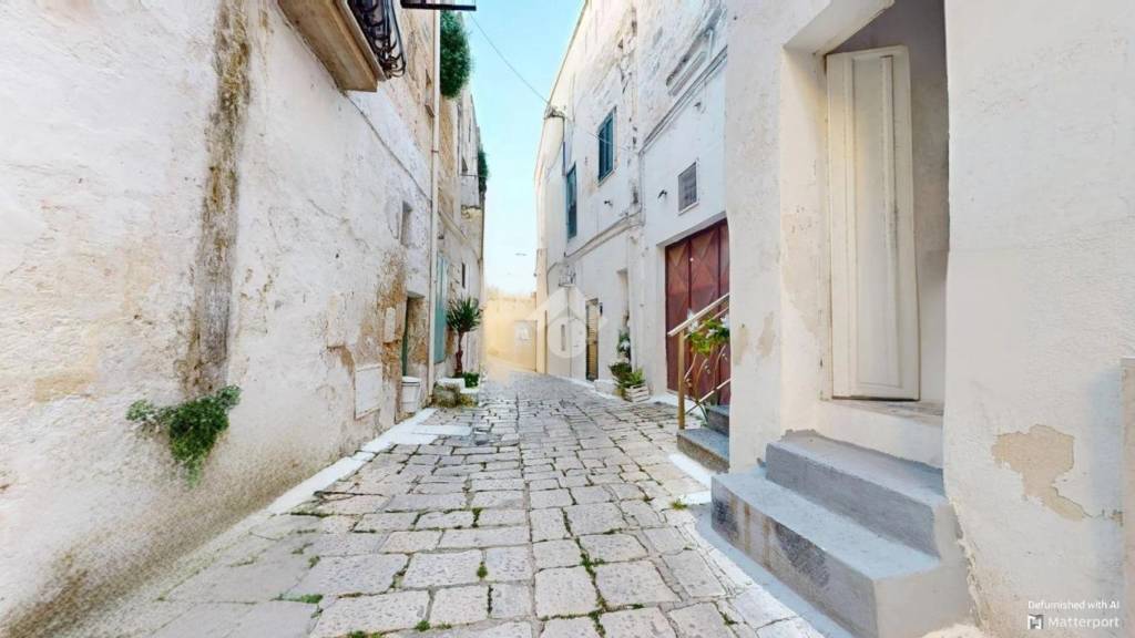 quadrivano in vendita ad Oria