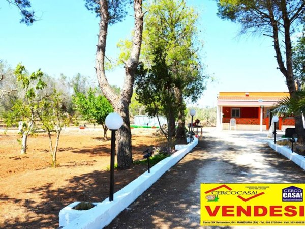 casa indipendente in vendita ad Oria