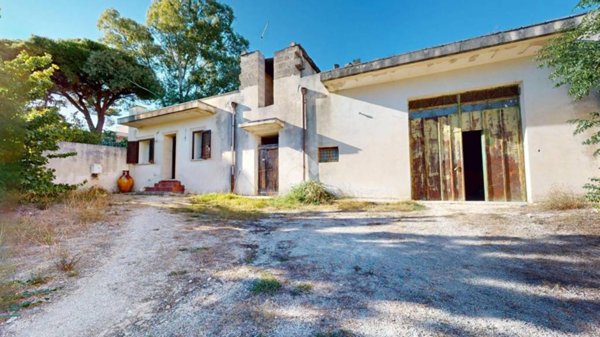 casa indipendente in vendita ad Oria