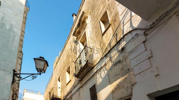 pentavano in vendita ad Oria