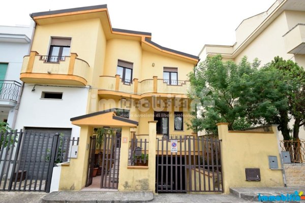 appartamento in vendita ad Oria