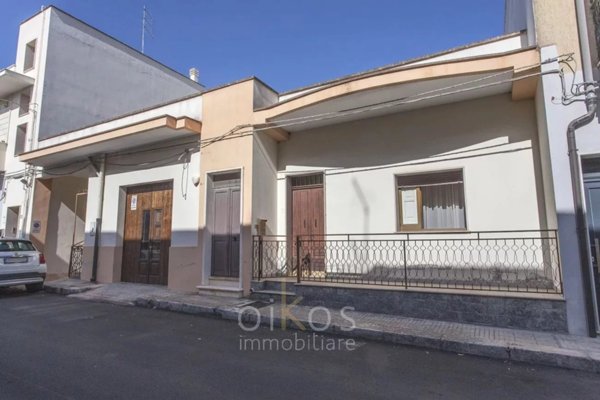 casa indipendente in vendita ad Oria