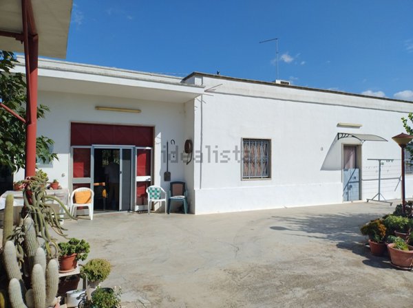 casa indipendente in vendita ad Oria