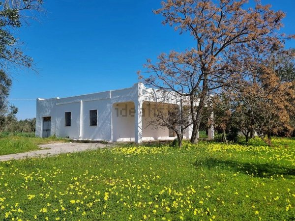 casa indipendente in vendita ad Oria