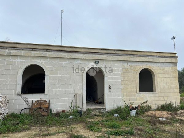 casa indipendente in vendita ad Oria