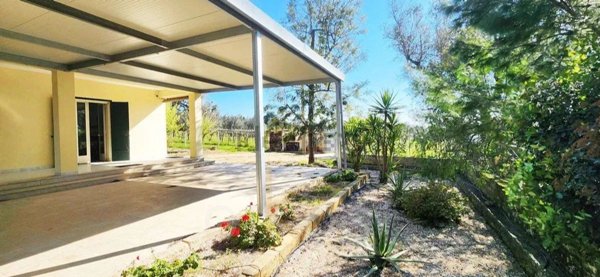casa indipendente in vendita ad Oria
