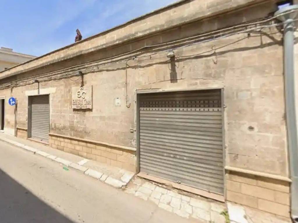 negozio in vendita ad Oria