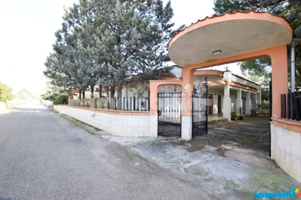 casa indipendente in vendita ad Oria