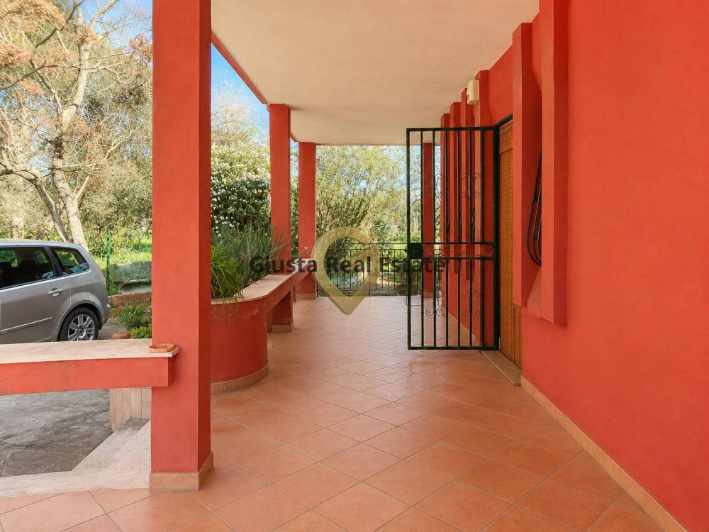 casa indipendente in vendita ad Oria
