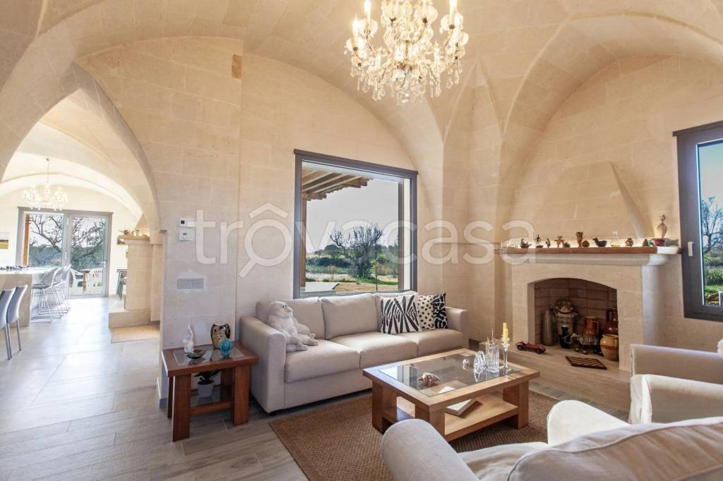 casa indipendente in vendita ad Oria