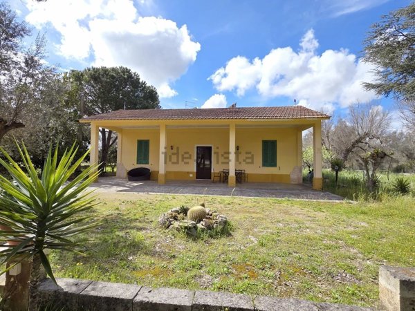 casa indipendente in vendita ad Oria