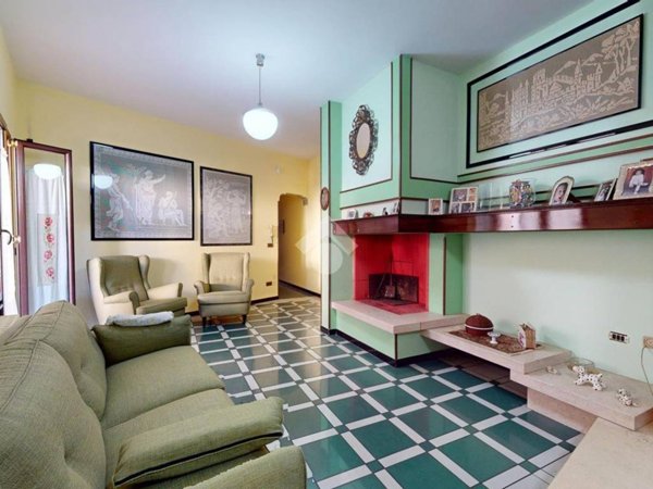 casa indipendente in vendita ad Oria