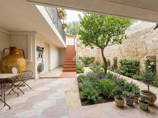casa indipendente in vendita ad Oria