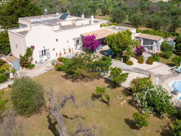 casa indipendente in vendita ad Oria