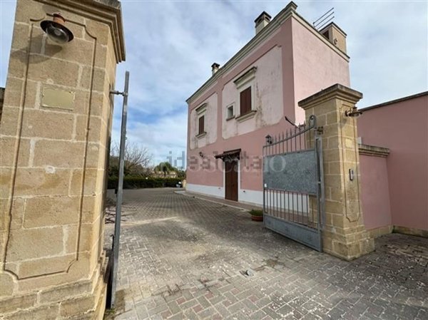 casa indipendente in vendita ad Oria