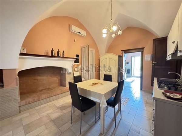 casa indipendente in vendita ad Oria