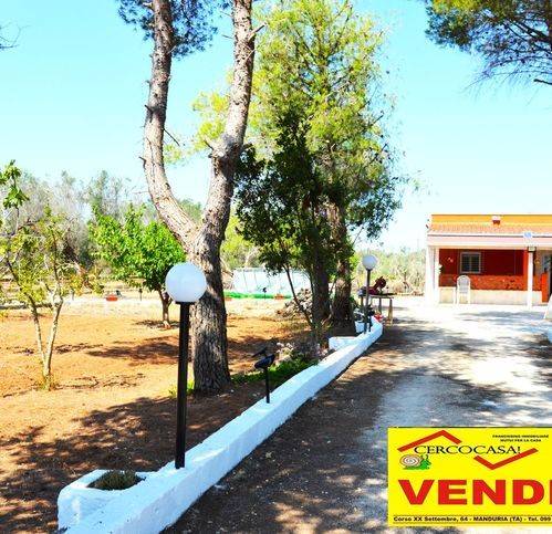 casa indipendente in vendita ad Oria