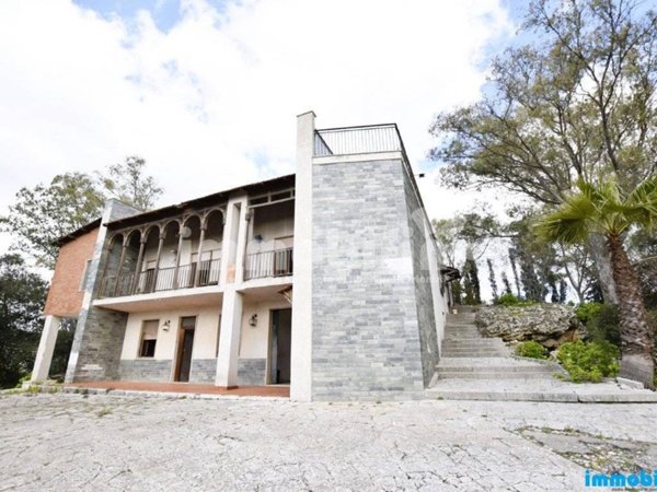 casa indipendente in vendita ad Oria