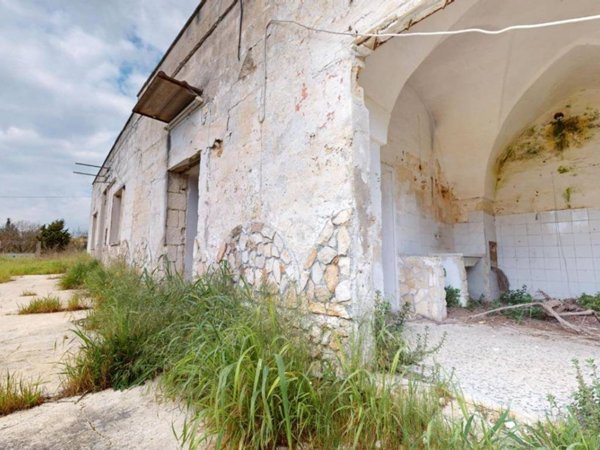 casa indipendente in vendita ad Oria