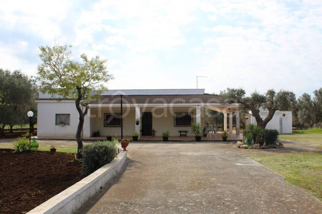 casa indipendente in vendita ad Oria