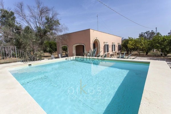 casa indipendente in vendita ad Oria