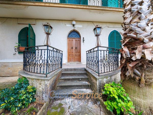casa indipendente in vendita ad Oria