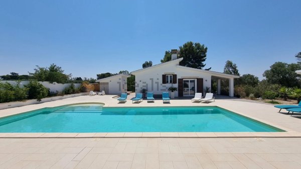 casa indipendente in vendita ad Oria