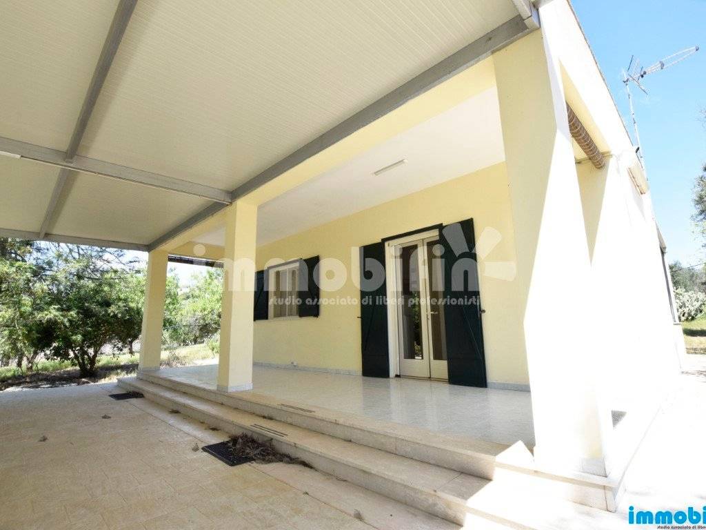 casa indipendente in vendita ad Oria