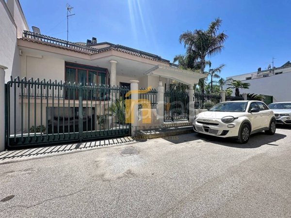 casa indipendente in vendita ad Oria
