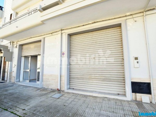 negozio in vendita ad Oria