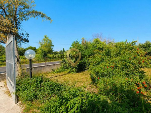 casa indipendente in vendita ad Oria