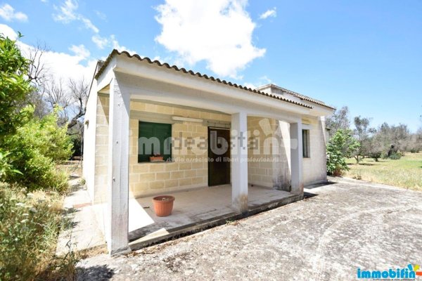 casa indipendente in vendita ad Oria