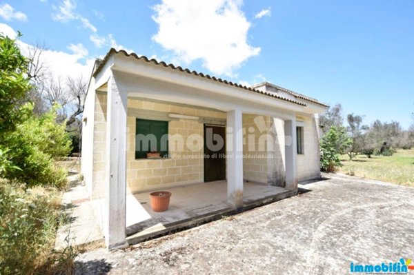 casa indipendente in vendita ad Oria