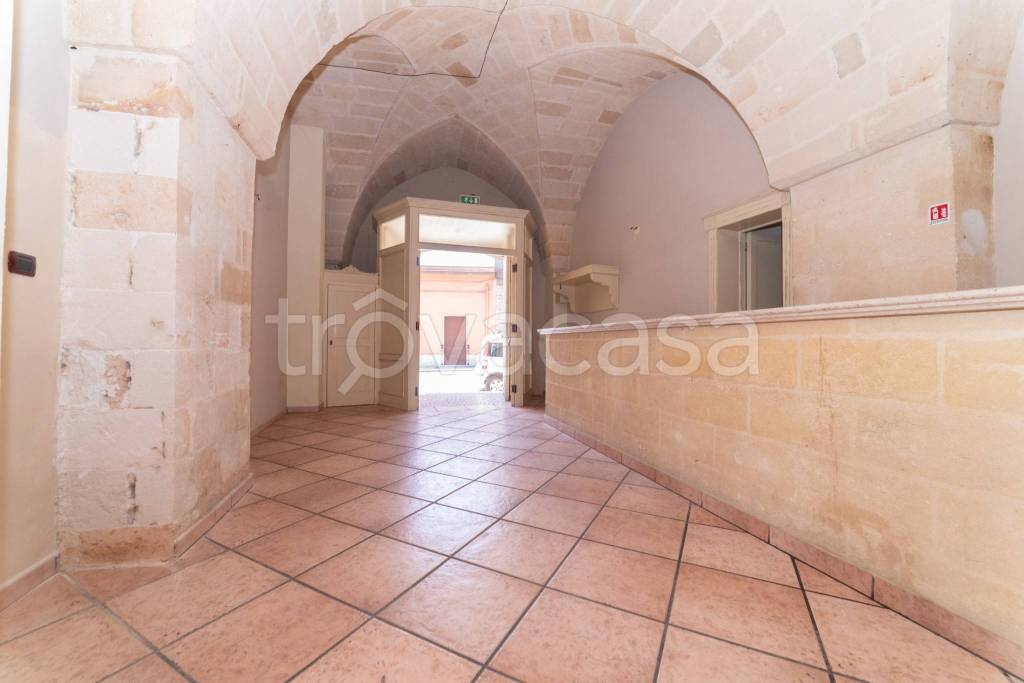 negozio in vendita ad Oria