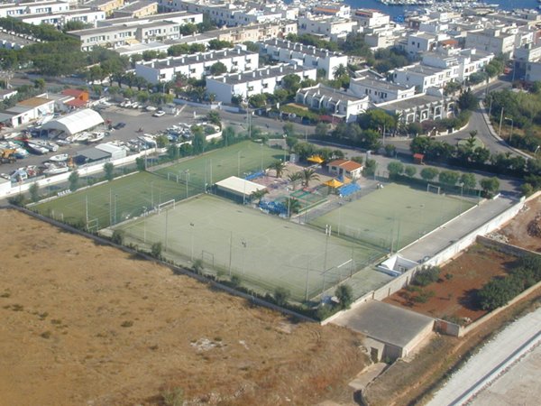 negozio in vendita ad Ostuni in zona Villanova