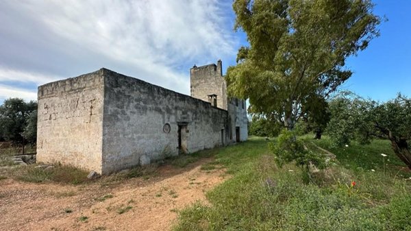 esavano in vendita ad Ostuni