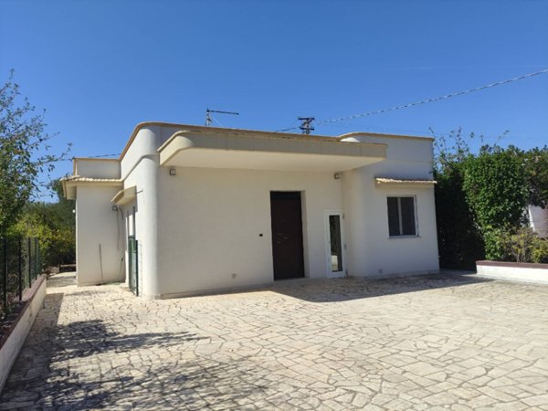casa indipendente in vendita ad Ostuni