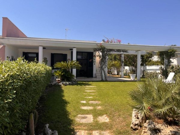 casa indipendente in vendita ad Ostuni