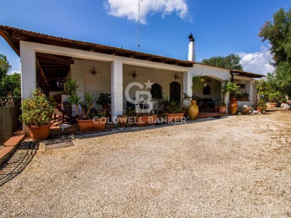 casa indipendente in vendita ad Ostuni