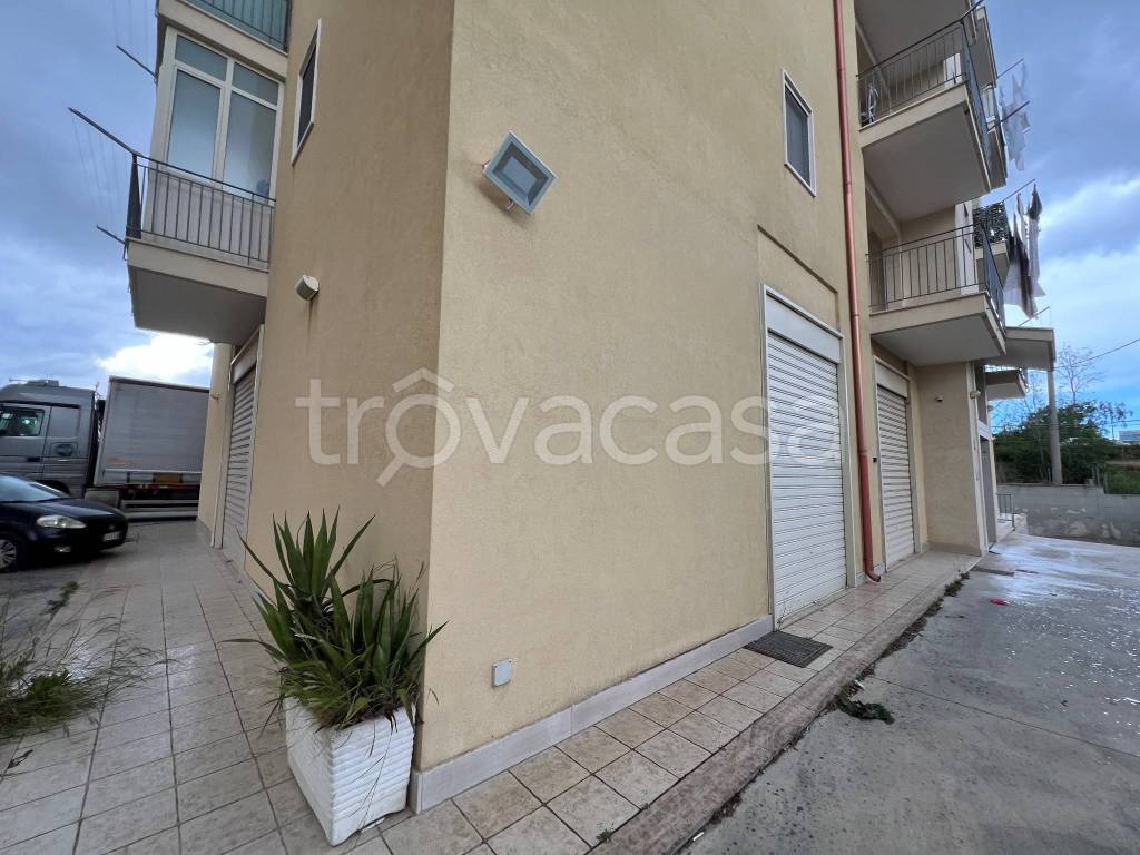 negozio in vendita ad Ostuni