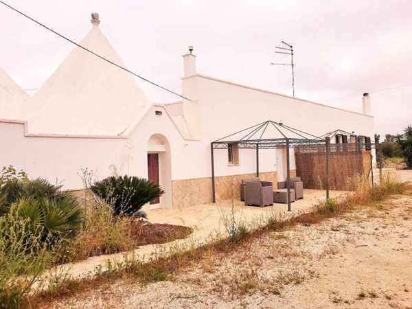 casa indipendente in vendita ad Ostuni