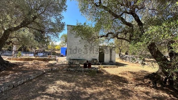 quadrivano in vendita ad Ostuni