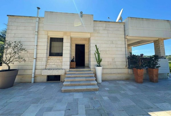 casa indipendente in vendita ad Ostuni