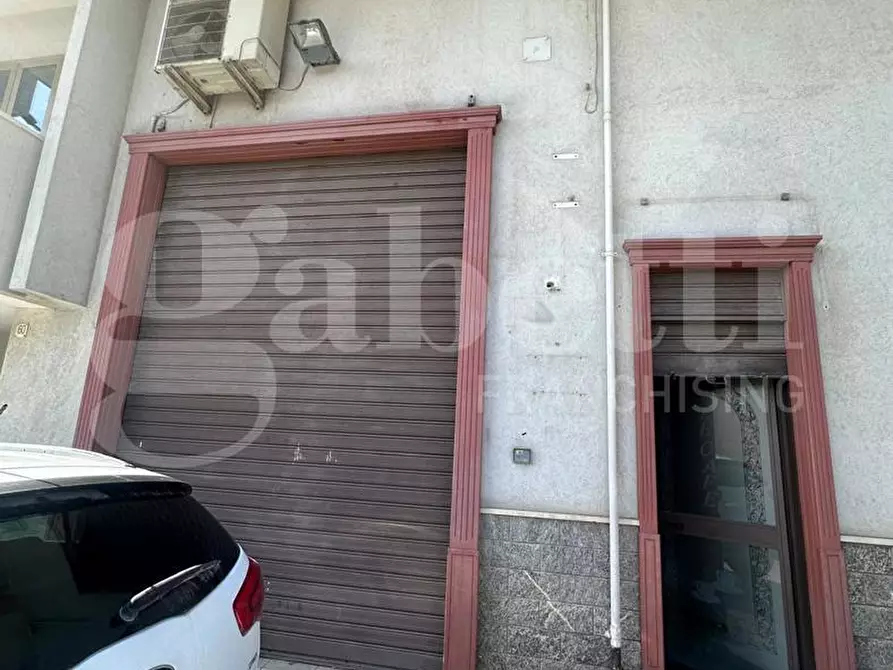 locale commerciale in vendita ad Ostuni